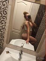 Hanna
  Budapest (6. Suchen)
  19 Alter