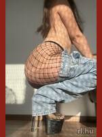 Mia
  Szeged
  27 éves