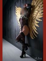 Lilla
  Budapest
  36 years old