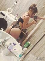 Vanessa
  Sarkad
  25 years old